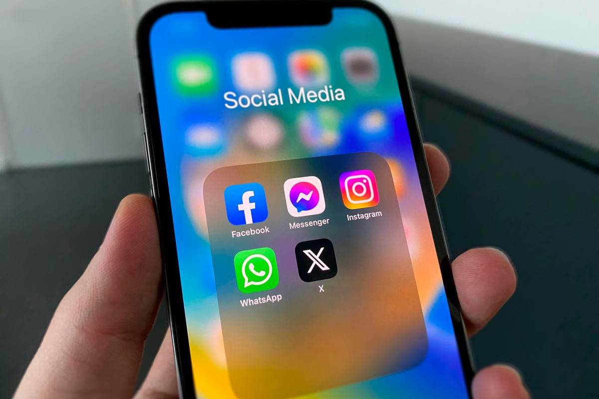 Dutch suggest social media ban for under-15s