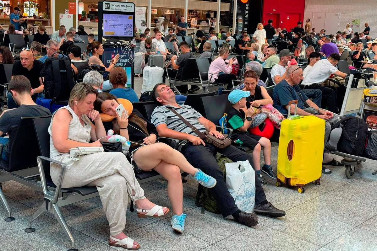 Ukraine and Belarus hackers disrupt Aeroflot flights in cyberattack