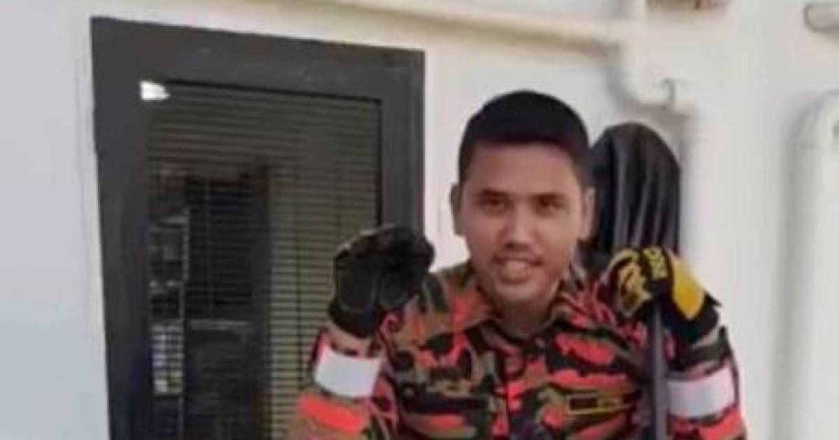 Bomba personnel shares emergency tips on how to deal with snakes at homes during this Raya season