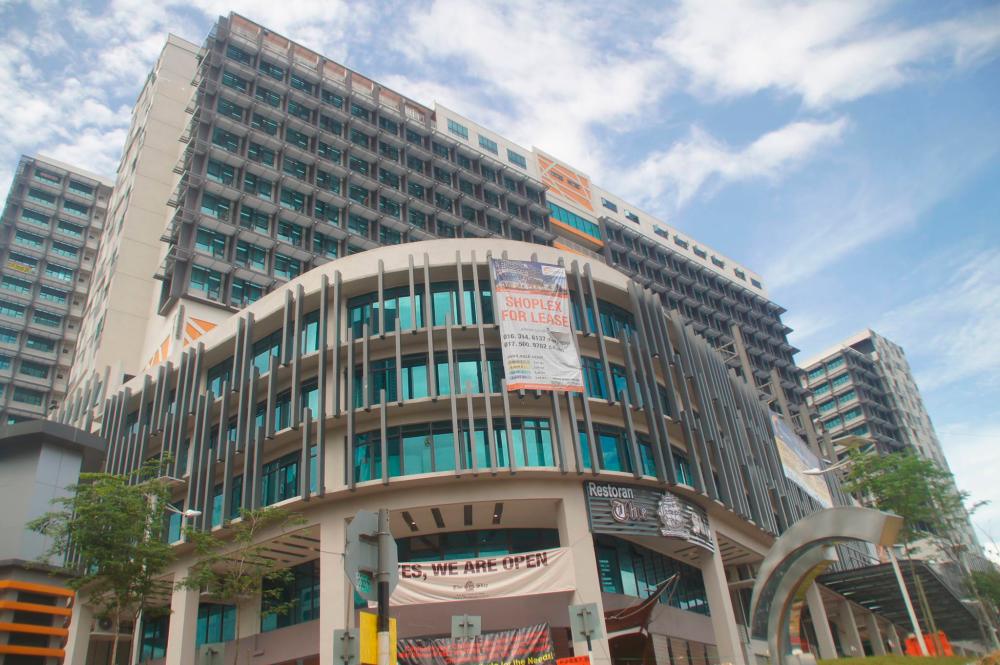 Block B of Centrestage PJ (Best Western Hotel) under quarantine