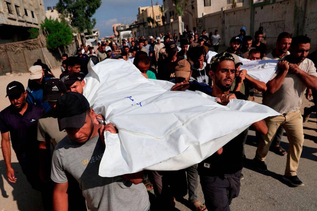 Gaza ceasefire talks intensify as Trump awaits Hamas response