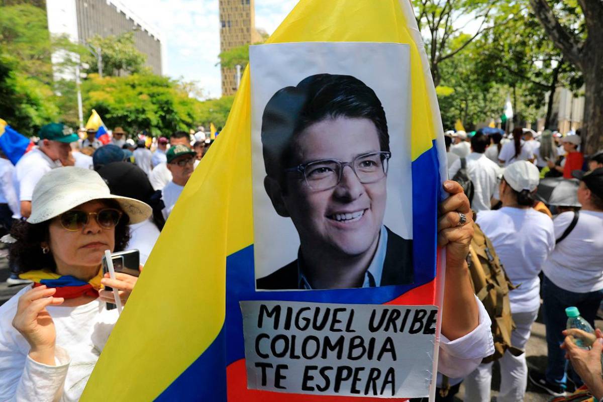 Colombia presidential hopeful ‘critical’ after shooting