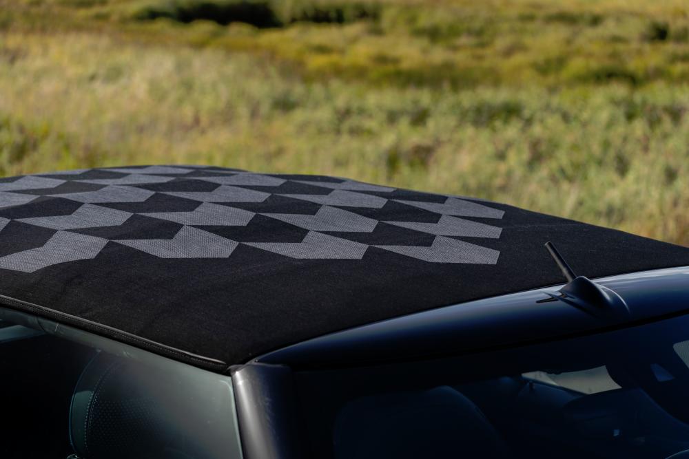 $!MINI Convertible Sidewalk Edition introduced