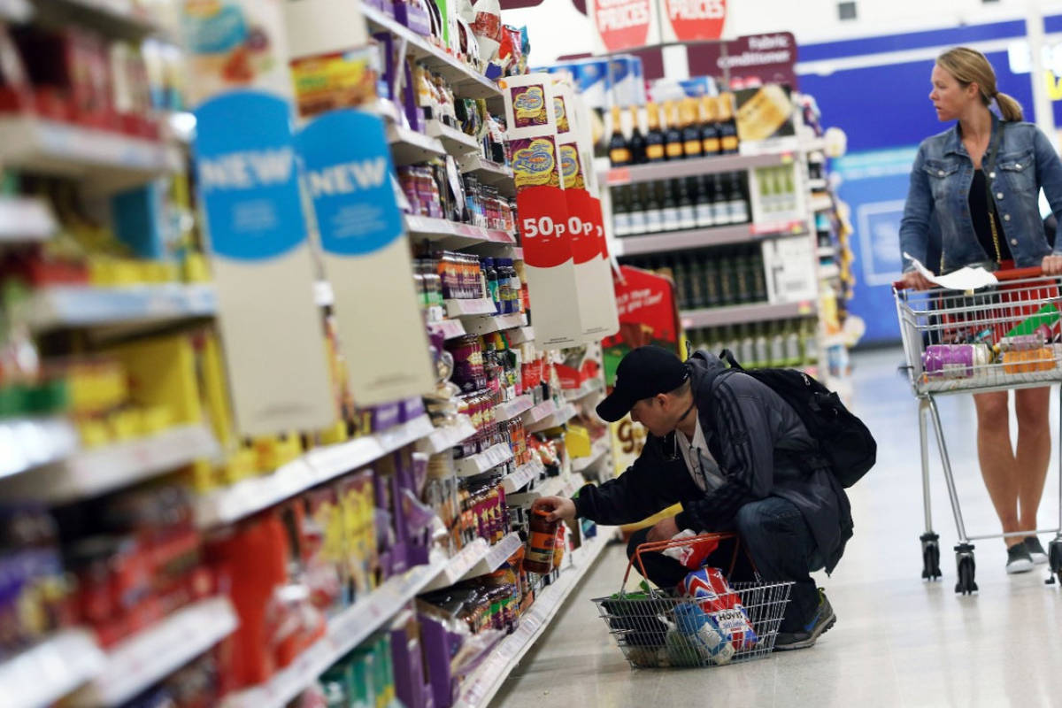 UK retail sales record biggest monthly drop since 2023