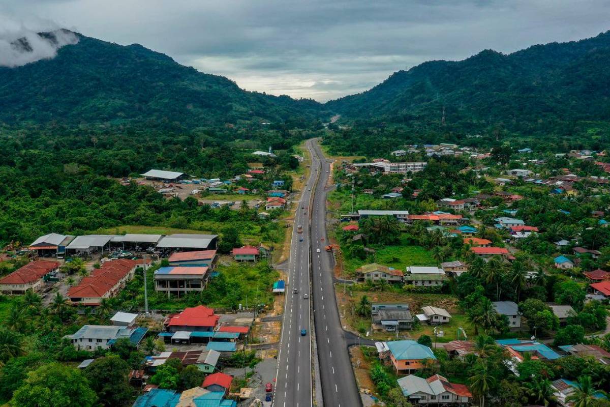 Seamless interstate travel across Borneo