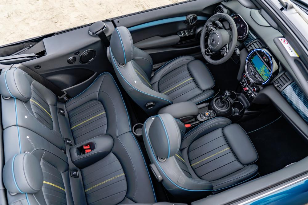 $!MINI Convertible Sidewalk Edition introduced