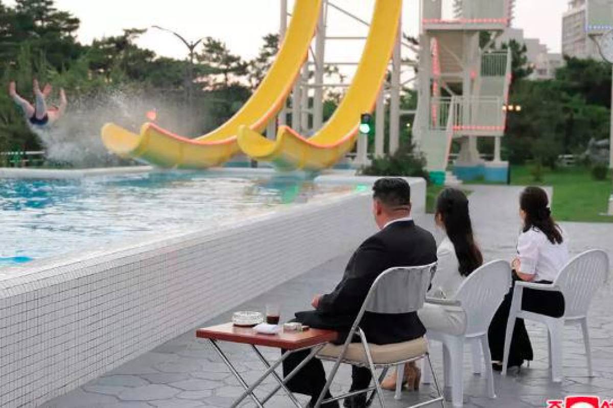 North Korea unveils massive beach resort to attract tourists