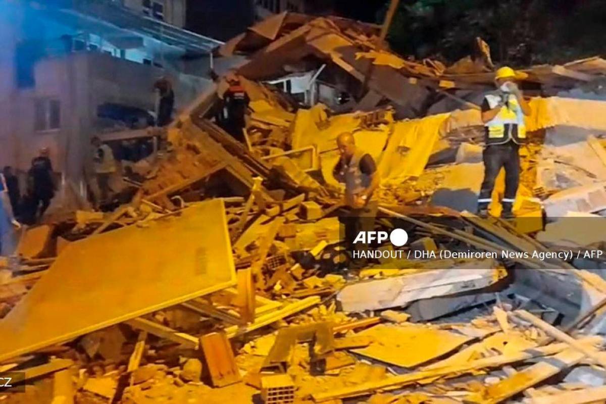 6.1 magnitude earthquake strikes western Turkiye, one dead