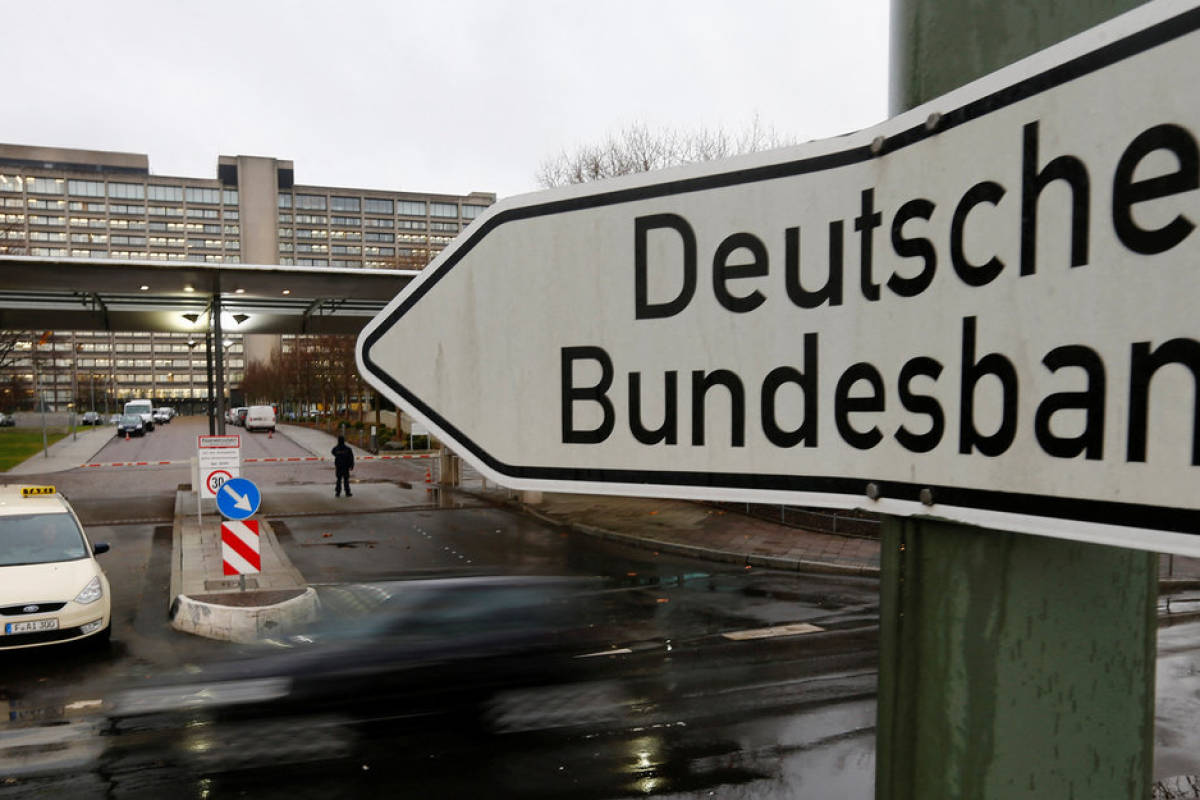 Trump spurs questions about safety of Germanys gold in New York