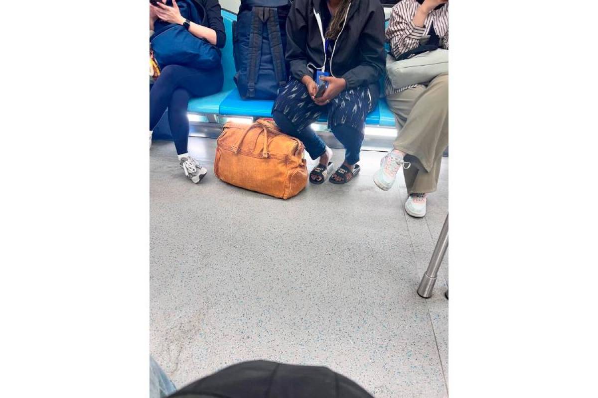 Pregnant woman ignored on MRT as seat blocked by luggage