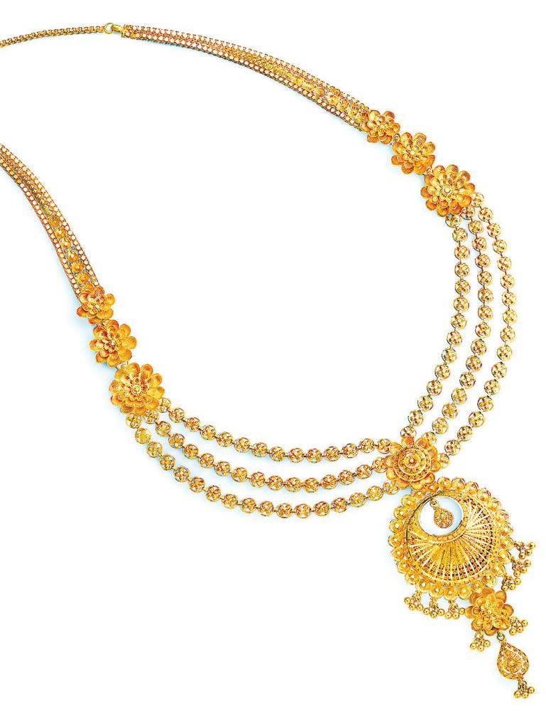 $!A necklace made from 916/22k gold with traditional design elements from the Bombay Collection. – POH KONG