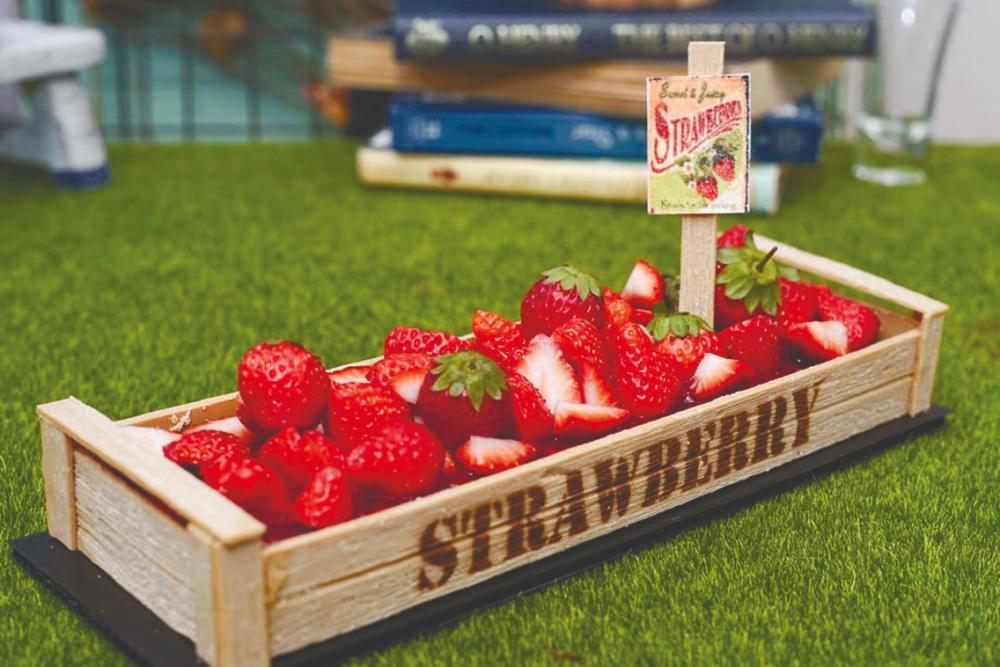 Strawberry Tart – Wood Punnet. – Courtesy of Chong Ko Wai $!Strawberry Tart – Wood Punnet. – Courtesy of Chong Ko Wai