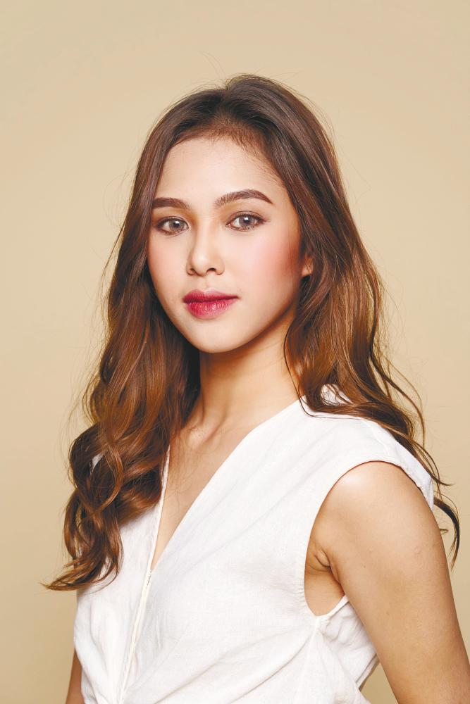 Razliza Azreen’s go-to makeup look is the smokey eye with warm tone eyeshadows. – Courtesy of Razliza Azreen $!Razliza Azreen’s go-to makeup look is the smokey eye with warm tone eyeshadows. – Courtesy of Razliza Azreen