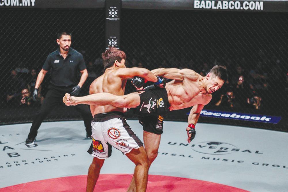 Age hasn’t slowed Davis down in either his ferocity or physicality. – Courtesy of Peter Davis $!Age hasn’t slowed Davis down in either his ferocity or physicality. – Courtesy of Peter Davis
