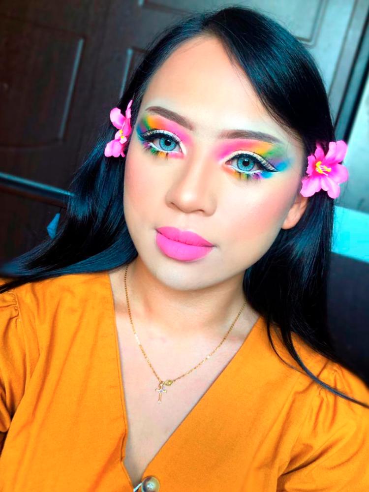 $!The art of makeup