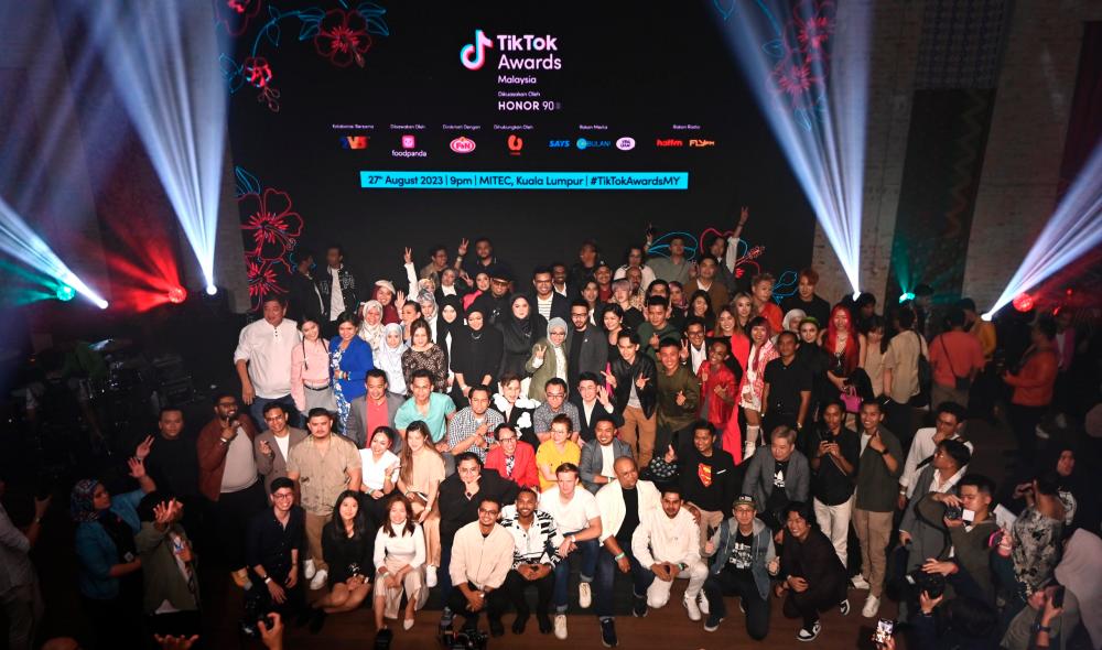 $!TikTok awards press conference.