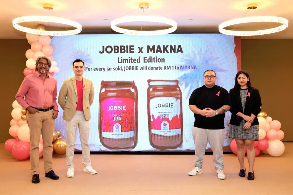 From left: Vemanna, Chin and Jobbie founders Joseph Goh and Debbie Ching during the Makna-Jobbie collaboration announcement.