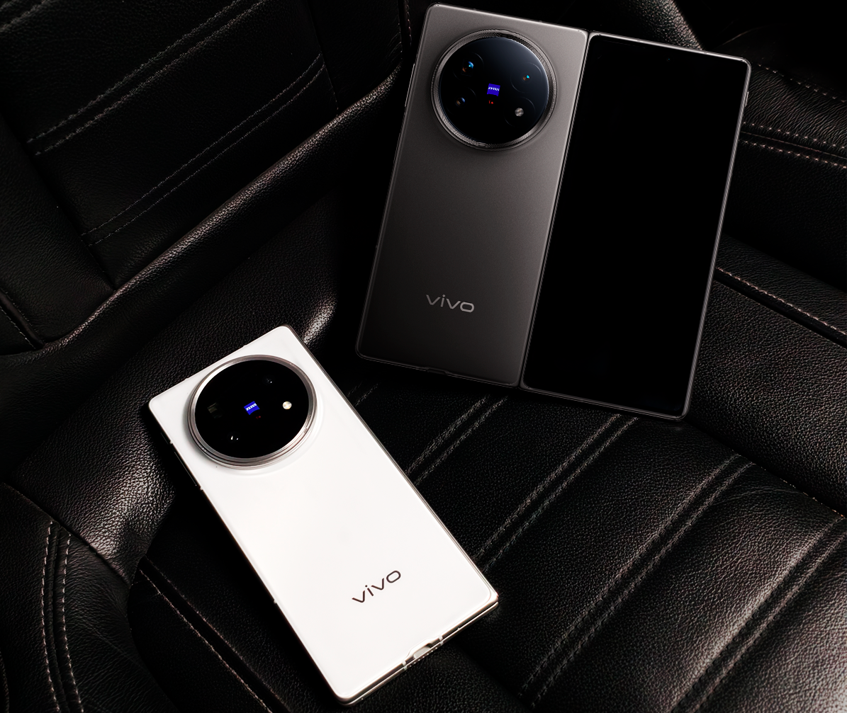 vivo X Fold5 comes in Feather White and Titanium Gray colours.