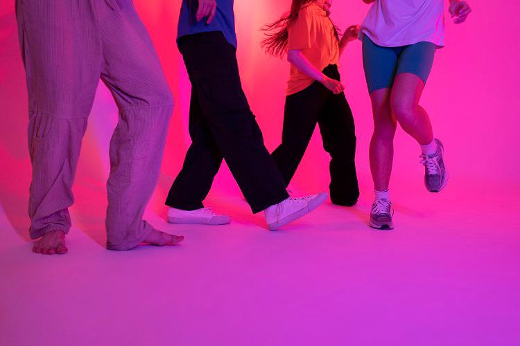 $!Dance challenges remain one of the most popular ways for songs to go viral online. – FREEPIKPIC