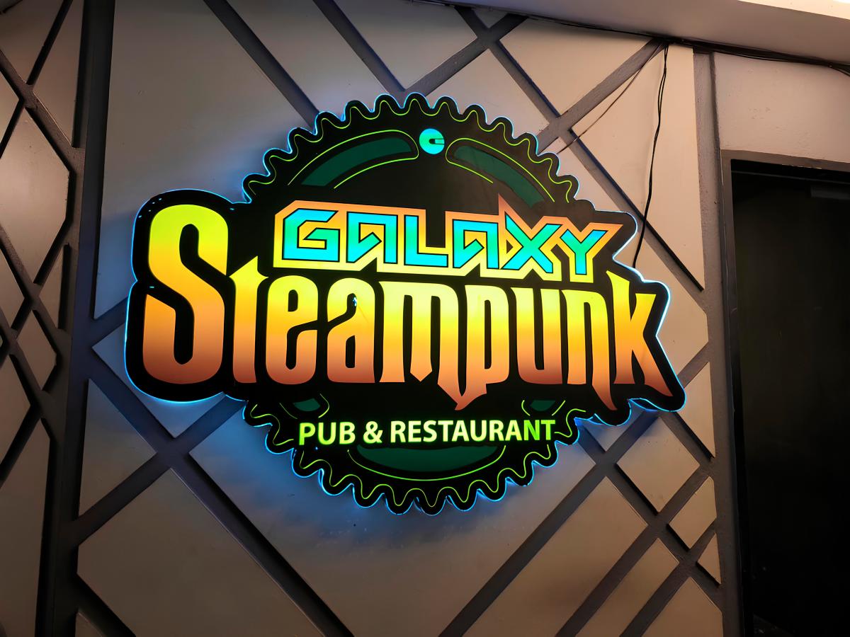 The front entrance of Galaxy Steampunk. – PICS BY JOHN TAN/THESUN $!The front entrance of Galaxy Steampunk. – PICS BY JOHN TAN/THESUN