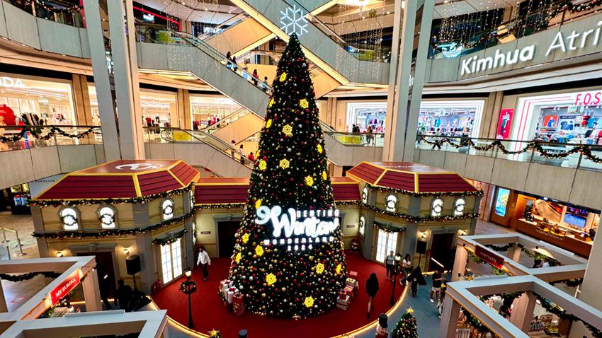 $!Resorts World Genting transforms into an enchanting festive wonderland.