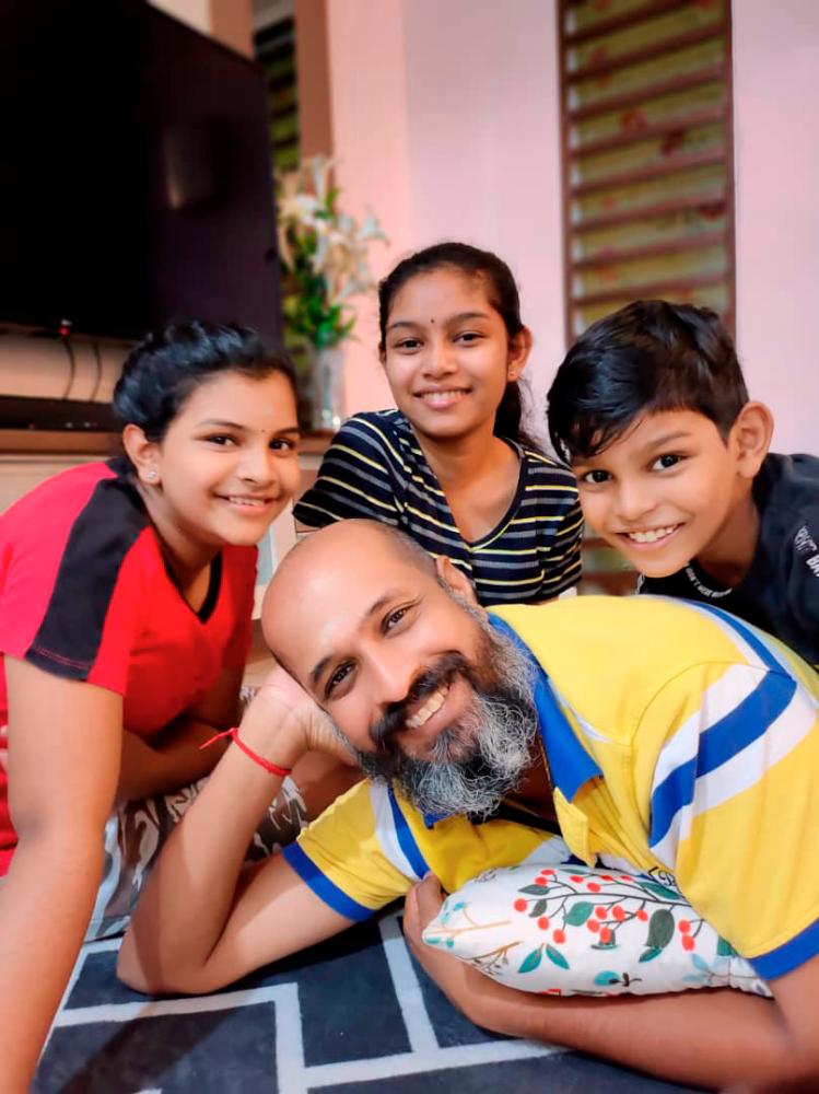Saravanan – Anushri & siblings $!Saravanan – Anushri & siblings