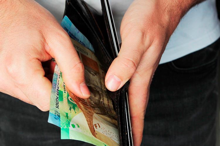 Rural regions in Malaysia as well as other countries will understandably still prefer cash. $!Rural regions in Malaysia as well as other countries will understandably still prefer cash.