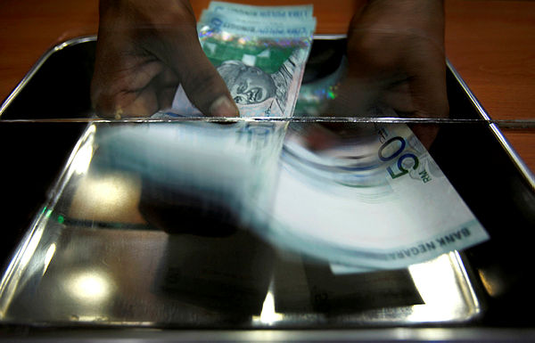RM1,800 minimum wage not viable, says economists