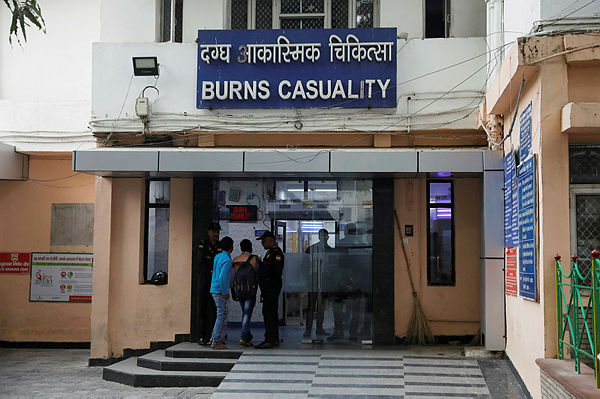 The burns casualty ward of a hospital where a 23-year-old rape victim, who was set ablaze by a gang of men, including the alleged rapist, is being treated, is pictured in New Delhi, India, Dec 6, 2019 — Reuters