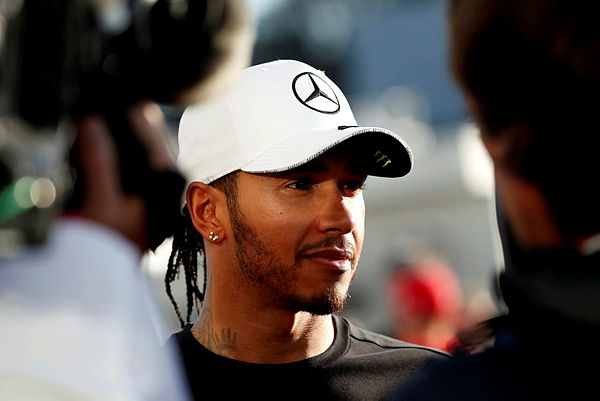 Ferrari say Hamilton had ‘social’ meetings with Elkann