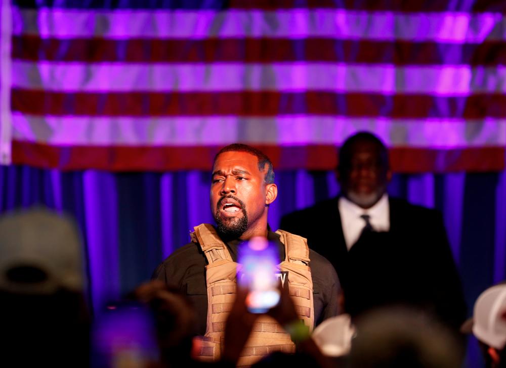 $!FILE PHOTO: Rapper Kanye West holds his first rally in support of his presidential bid in North Charleston, South Carolina, U.S. July 19, 2020. REUTERS/Randall Hill/File Photo