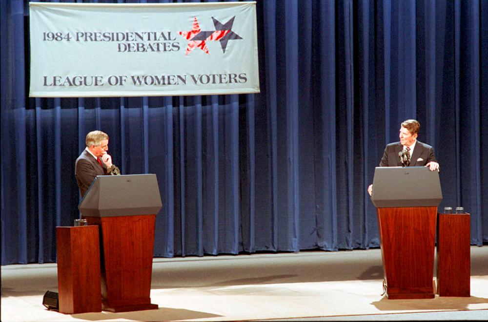 FILE PHOTO: U.S. President Ronald Reagan and Democratic presidential candidate Walter Mondale are pictured during the first 1984 U.S. presidential election debate in Louisville, Kentucky, U.S., October 7, 1984. Ronald Reagan Presidential Library/Handout/File Photo. –Reuters