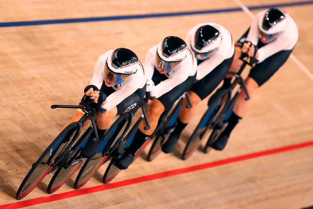 Germany face Britain in team pursuit final as records tumble