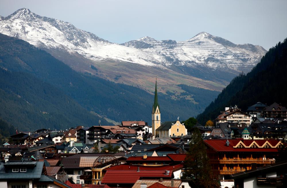 FILE PHOTO: A general view of the ski resort, amid the coronavirus disease (Covid-19) outbreak, in Ischgl, Austria, October 9, 2020. Picture taken October 9, 2020. REUTERSpix