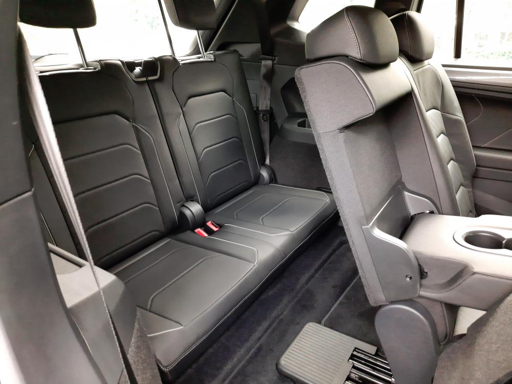 Tiguan allspace hotsell 3 child seats