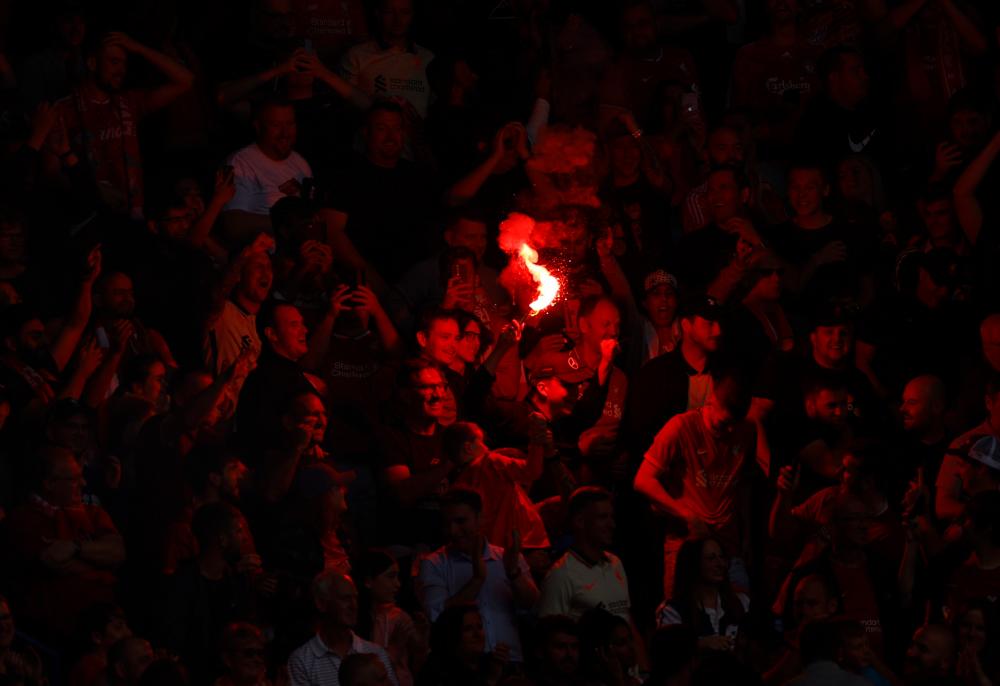 Soccer Football - Community Shield - Liverpool v Manchester City - King Power Stadium, Leicester, Britain - July 30, 2022 Liverpool fans with flares inside the stadium. REUTERSPIX