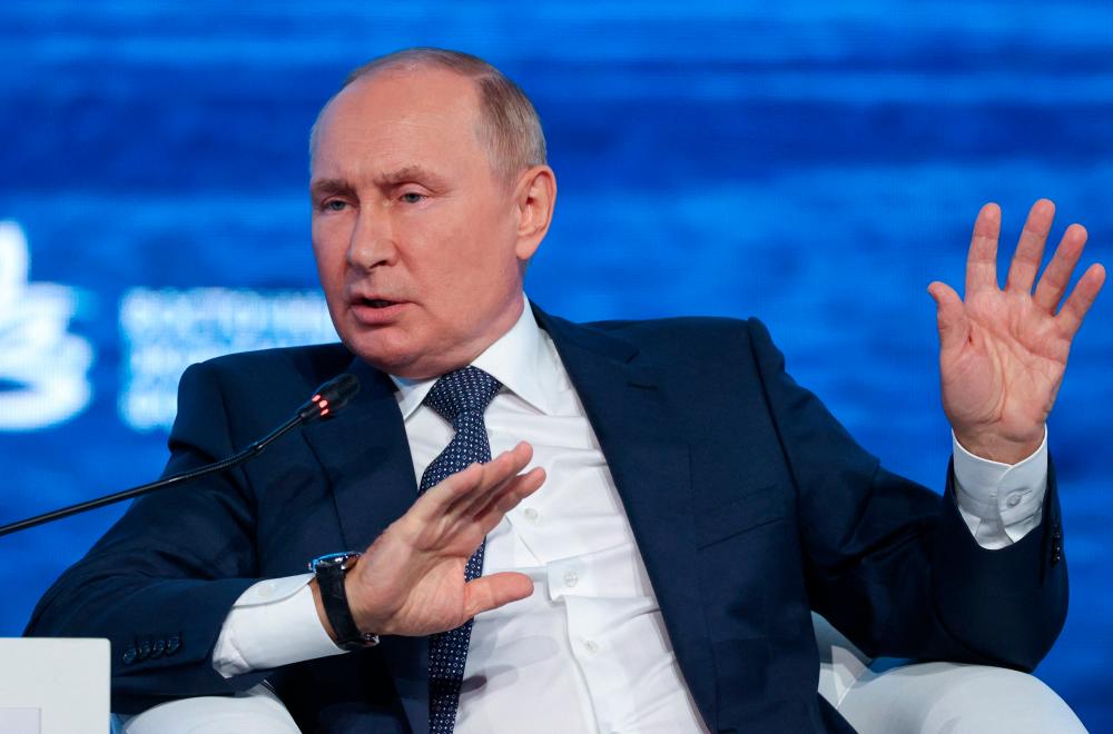 Russian President Vladimir Putin gestures during the plenary session of the 2022 Eastern Economic Forum (EEF) in Vladivostok, Russia September 7, 2022. REUTERSPIX