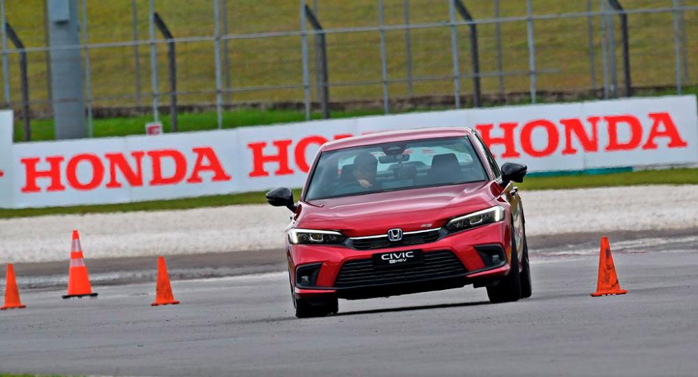 $!First Driving Impressions Of The Honda Civic RS e:HEV Sedan (w/VIDEO)