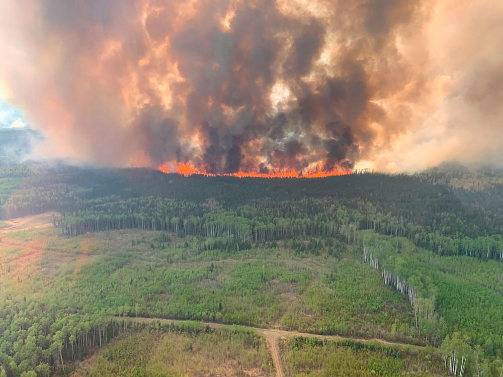 Smoke rises from the Bald Mountain Fire GWF 019 in the Grande Prairie Forest Area near Grande Prairie, Alberta, Canada May 12, 2023/REUTERSPix