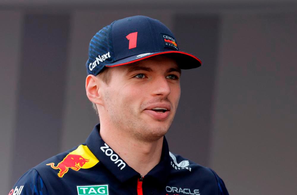 Max Verstappen believes Lewis Hamilton faces 'awkward' final year at  Mercedes