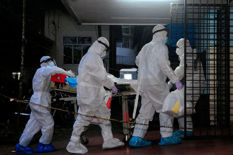 A patient, who according to medics is suffering from Nipah infection, is shifted to an ICU of Nipah isolation ward in Kozhikode Medical College in Kozhikode district in the southern state of Kerala - REUTERSpix