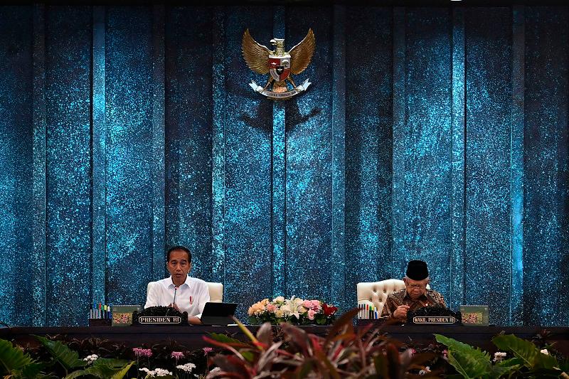 Indonesian President Joko Widodo with Vice President Ma’ruf Amin leads a plenary cabinet meeting at the Garuda Palace in the Nusantara National Capital (IKN), East Kalimantan province, Indonesia, August 12, 2024. - Antara Foto/Sigid Kurniawan/via REUTERS