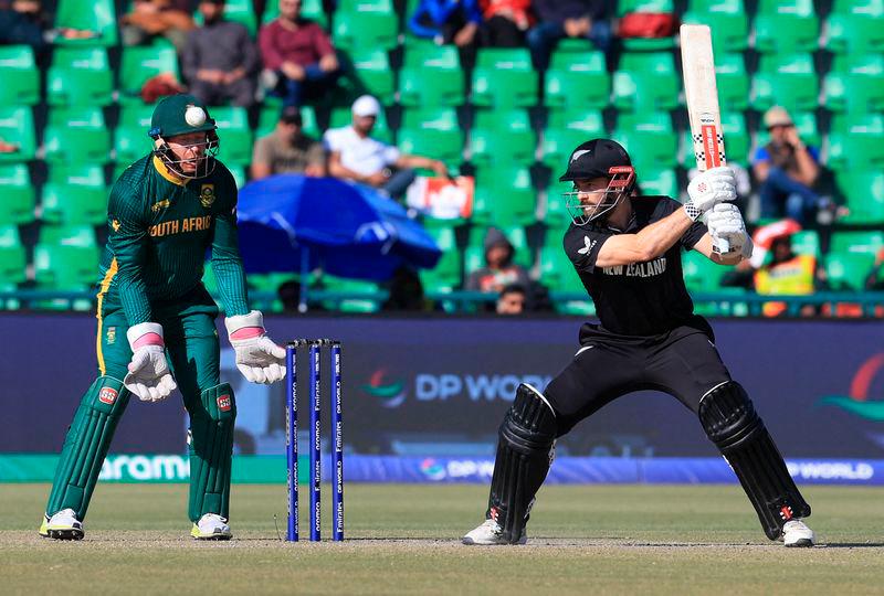 New Zealand’s Kane Williamson in action with South Africa’s Heinrich Klaasen. REUTERSpix