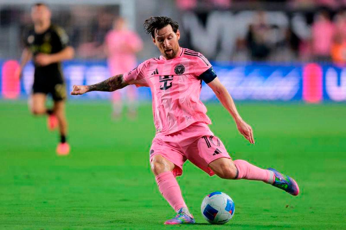 Inter Miami CF forward Lionel Messi passes the ball against the Los Angeles FC during the first half at Chase Stadium on April 8. REUTERSpix