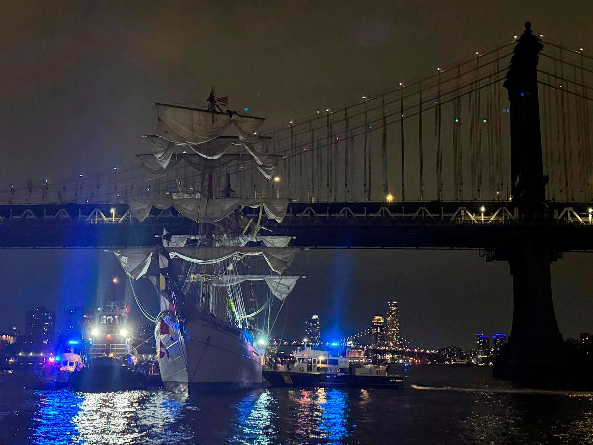 A Mexican Navy training ship is seen in front of the Manhattan Bridge, after it was damaged having run into into the Brooklyn Bridge in New York City, U.S., May 17, 2025. REUTERSpix