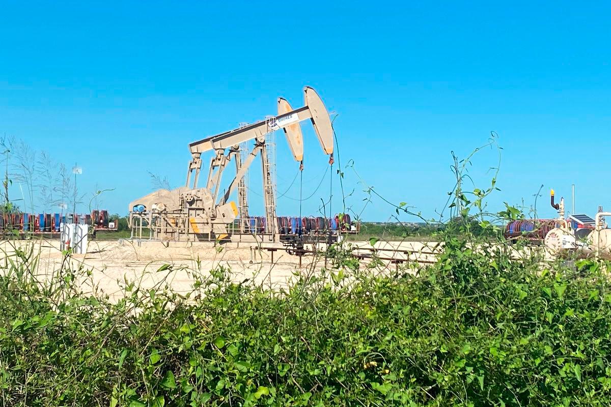 : Oil pumps are seen, as oil and gas activity dips in the Eagle Ford Shale oil field due to the coronavirus disease (COVID-19) pandemic and the drop in demand for oil globally, in Karnes County, Texas, U.S., May 18, 2020. Picture taken May 18, 2020. REUTERSpix