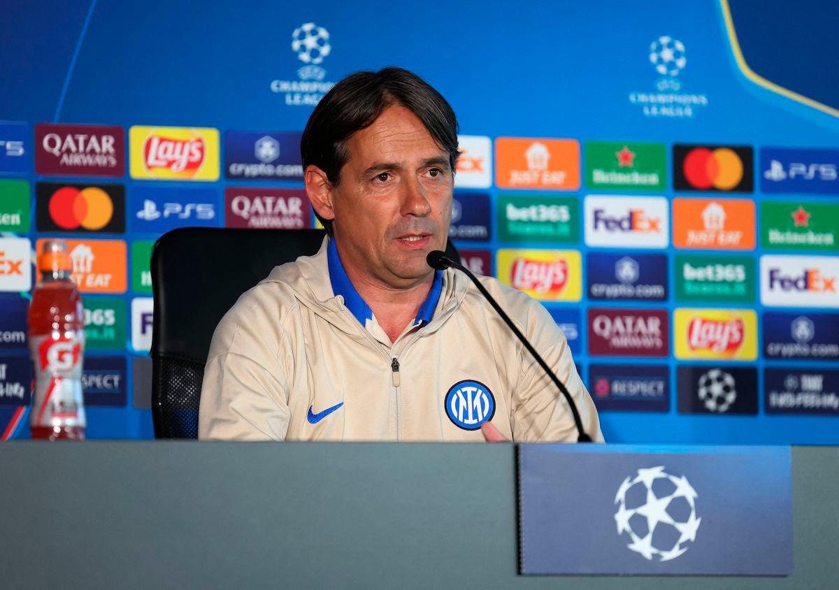 Soccer Football - Champions League - Final - Inter Milan Media Day - Angelo Moratti Sports Centre, Appiano Gentile, Italy - May 26, 2025 Inter Milan coach Simone Inzaghi during a press conference REUTERS/Claudia Greco