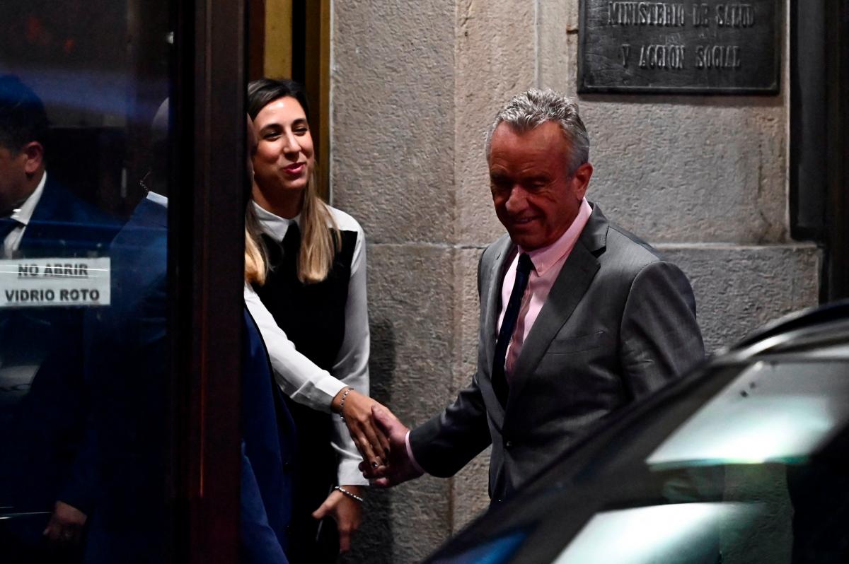U.S. Health and Human Services (HHS) Secretary Robert F. Kennedy Jr. leaves Argentina’s Ministry of Health after meeting with Health Minister Mario Lugones in Buenos Aires, Argentina, May 26, 2025. REUTERSpix