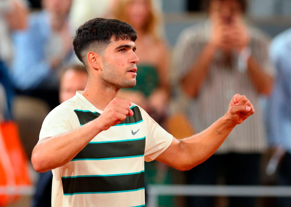 Spain’s Carlos Alcaraz celebrates after winning his third round match against Bosnia’s Damir Dzumhur REUTERSpix