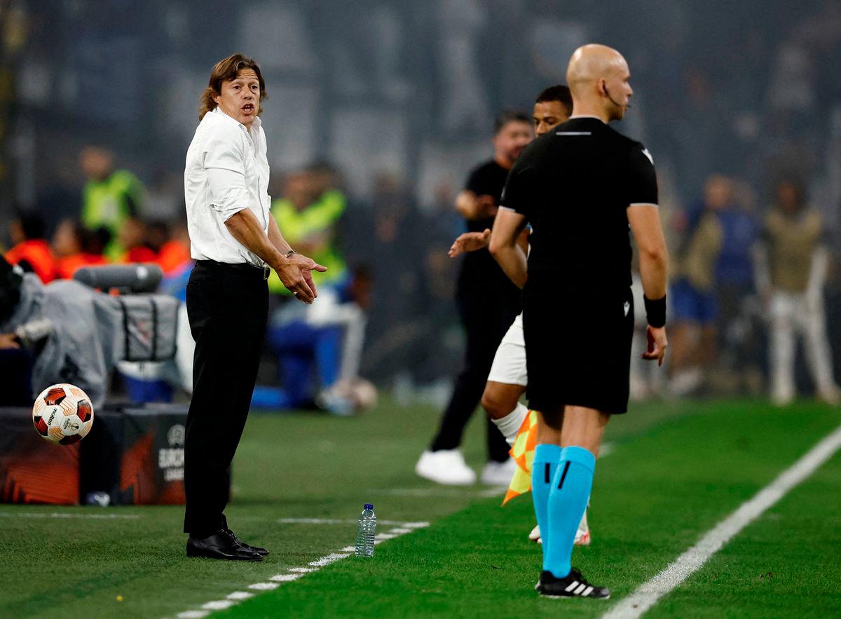 Football - Europa League - Group B - Olympique de Marseille v AEK Athens - Orange Velodrome, Marseille, France - October 26, 2023AEK Athens coach Matias Almeyda reacts - REUTERSPIX